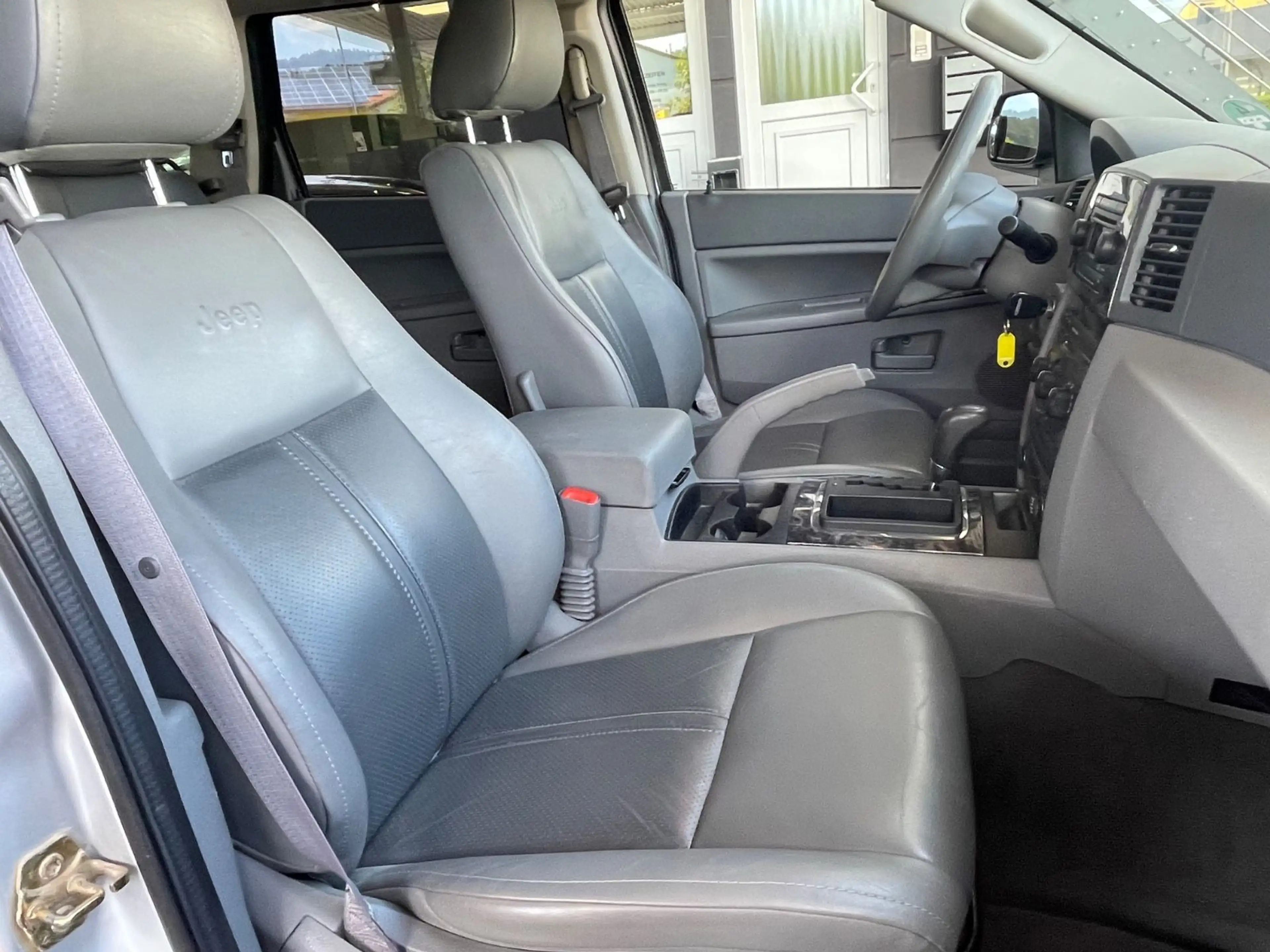 Jeep Grand Cherokee GRAND CHEROKEE 4.7 "LAREDO" LPG-GAS — photo 5