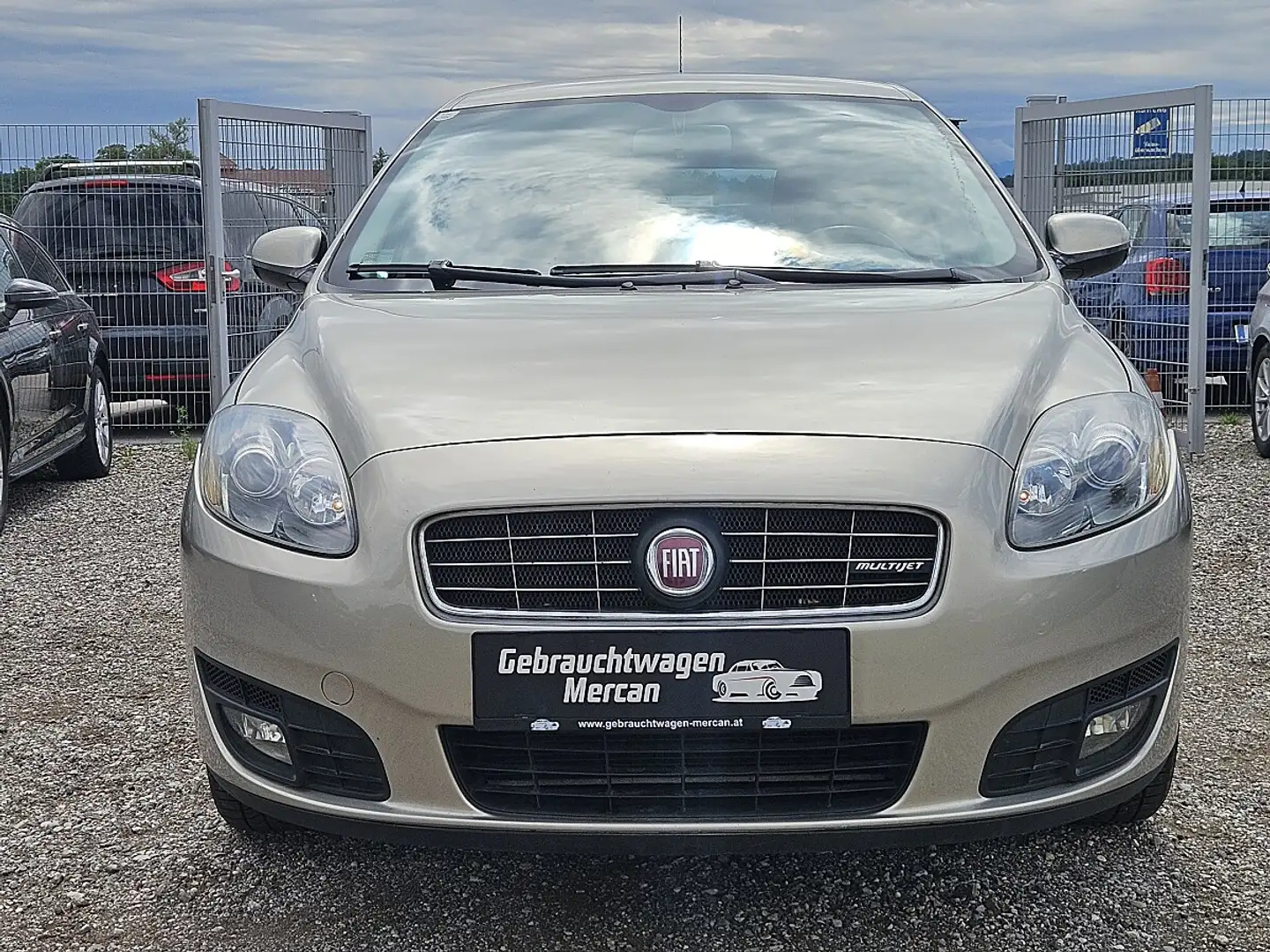 Fiat Croma 1,9 JTD Multijet 150 Dynamic Aut. Gold - 2