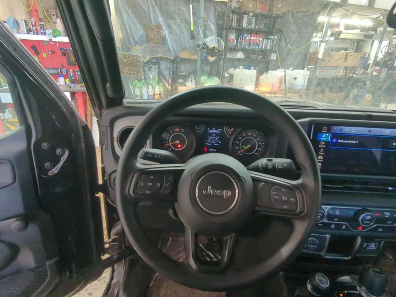 Jeep Wrangler снимка Jeep Wrangler