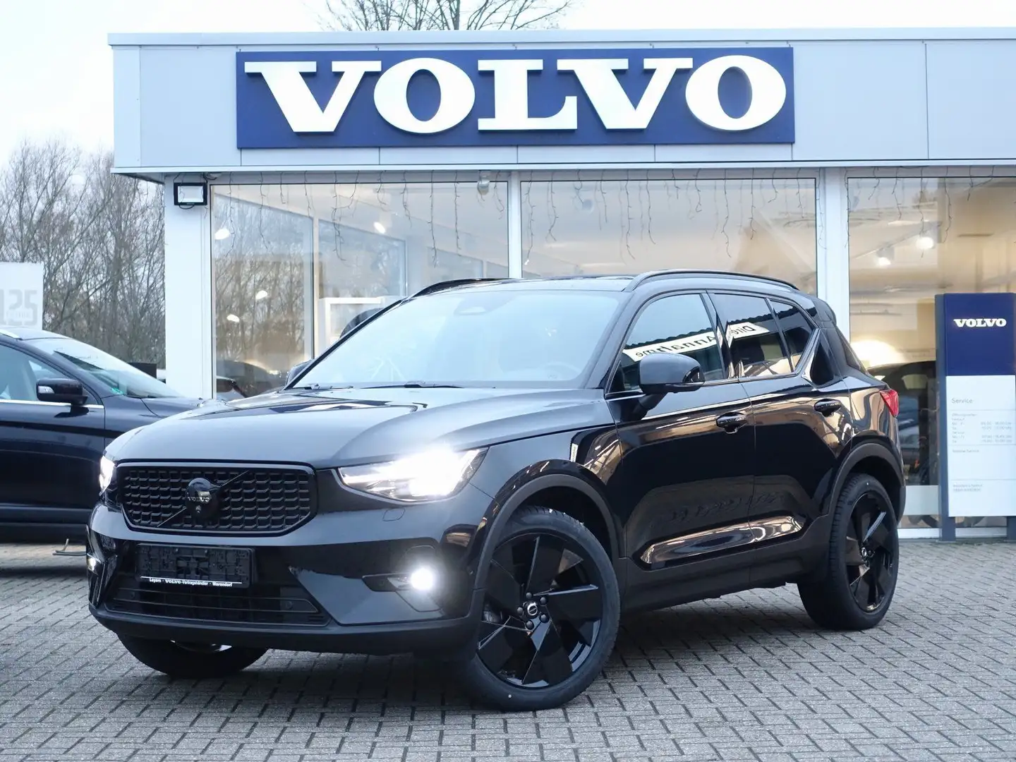 Volvo XC40 Black Edition Ultra B3 BLIS/360°KAM/ALARM Schwarz - 1
