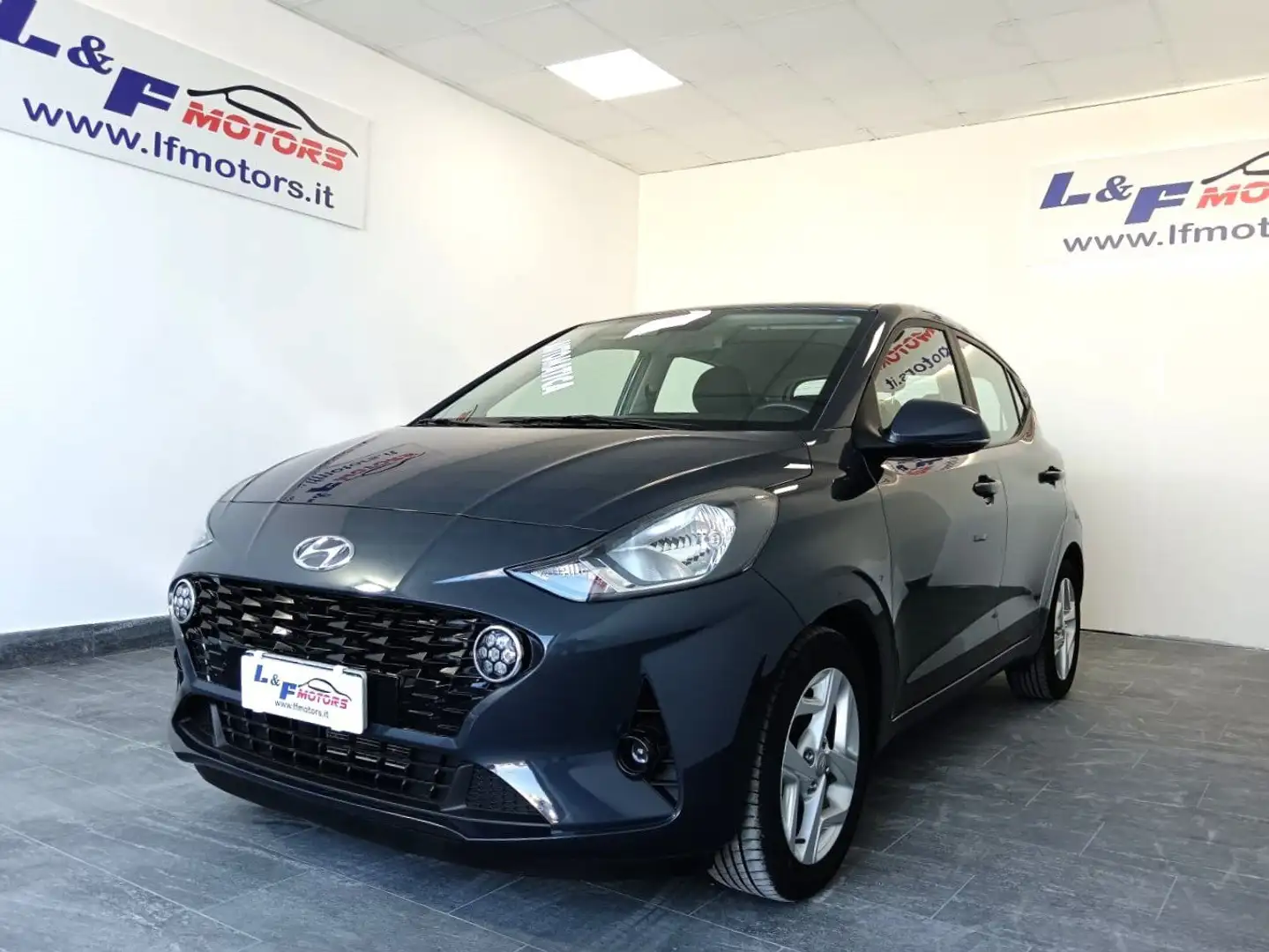 Hyundai i10 1.0 MPI AT Tech Grigio - 2