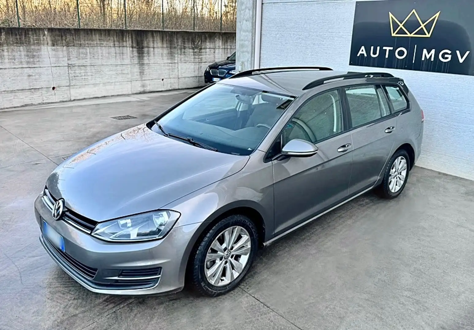 Volkswagen Golf Variant Variant 1.6 tdi 105cv Comfortline * PERFETTA Grigio - 1