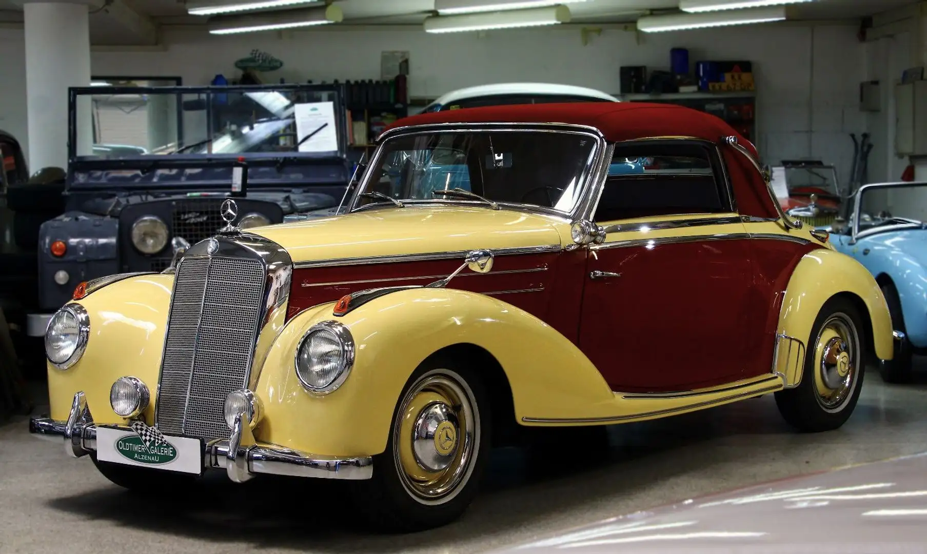 Mercedes-Benz 220 Cabriolet A, W187 Rood - 1