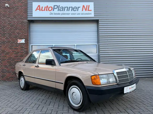Mercedes-Benz 190 2.0! Belastingvrij! Schuifdak!