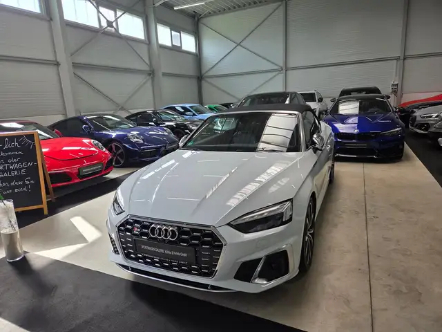 Audi Cabriolet view 5