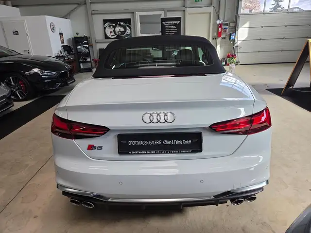 Audi Cabriolet view 12