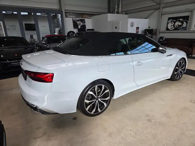 Audi Cabriolet view 10