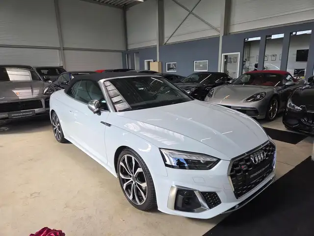 Audi Cabriolet view 8