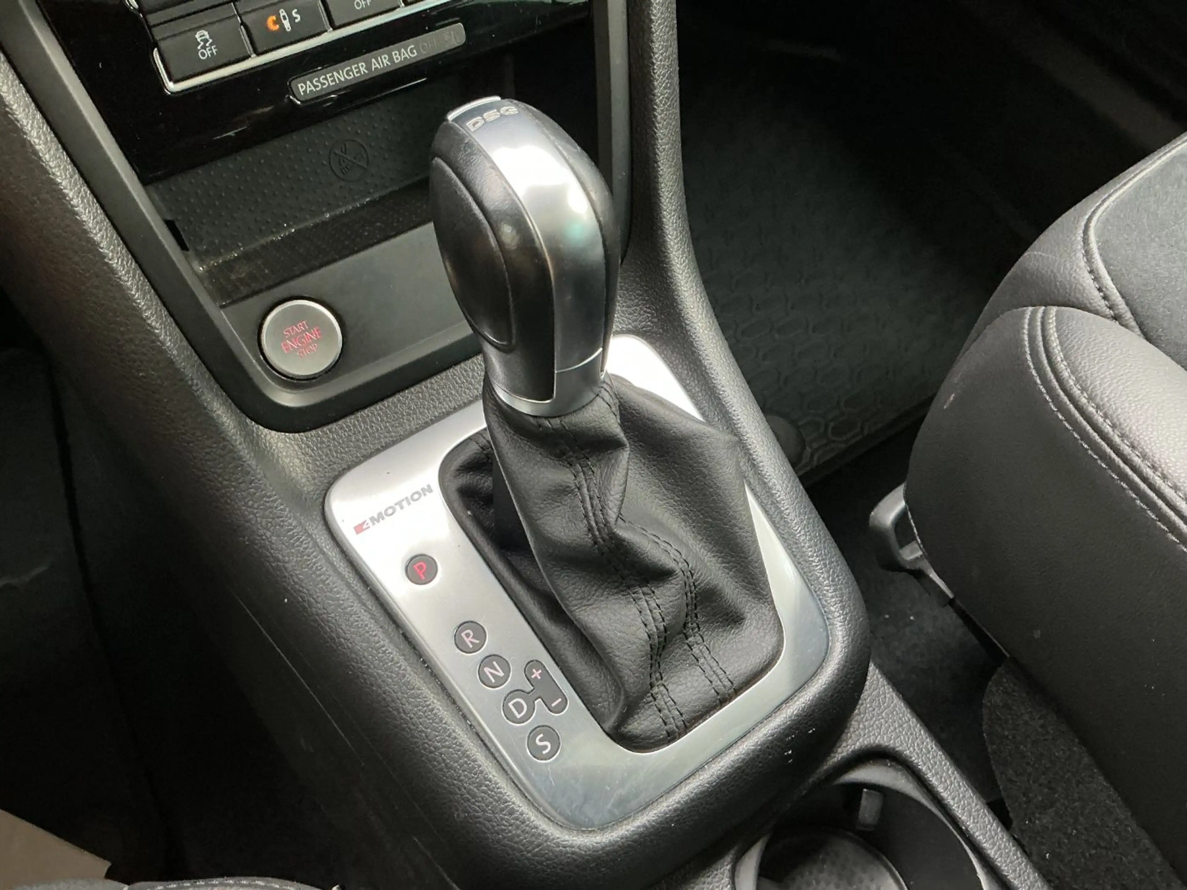 Volkswagen Sharan 2.0 TDI Kamera,PDC,Sitzheizung,CarPlay — photo 12