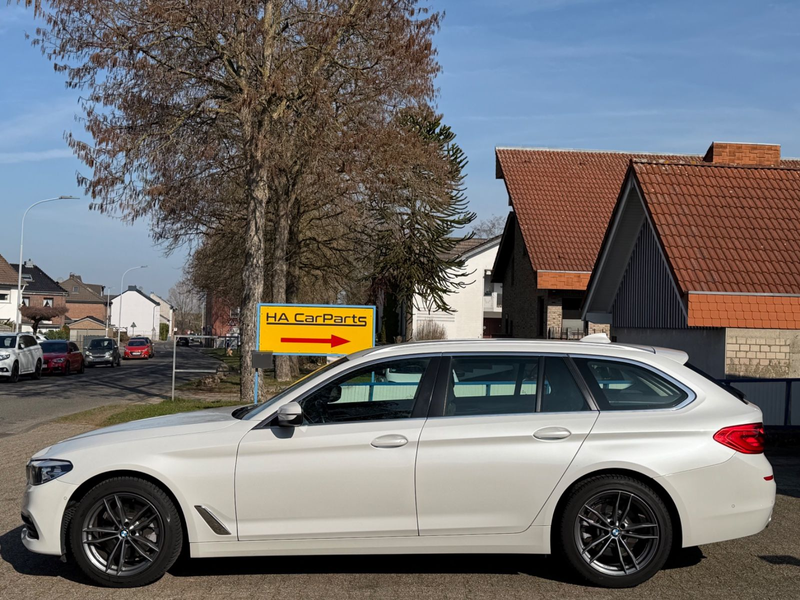 BMW 520 5 Touring /// 1 Hand /// — photo 9