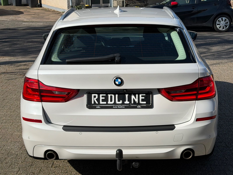 BMW 520 5 Touring /// 1 Hand /// — photo 6