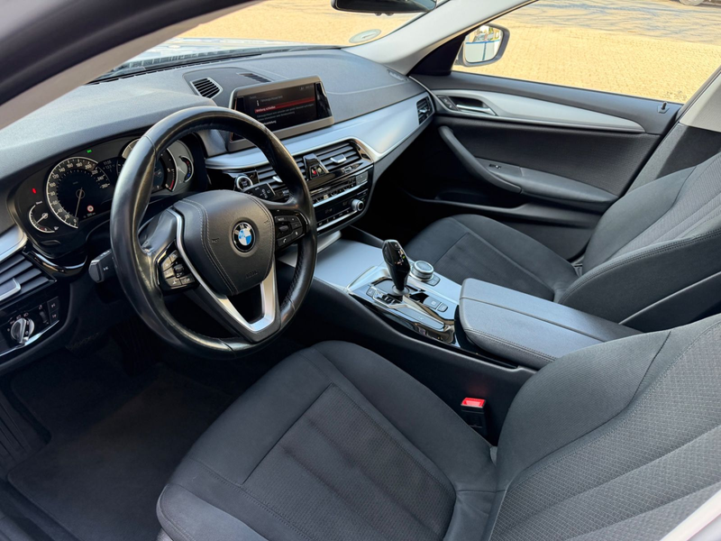 BMW 520 5 Touring /// 1 Hand /// — photo 11