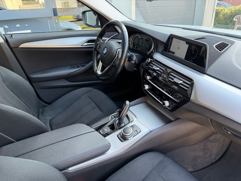 BMW 520 5 Touring /// 1 Hand /// — photo 10