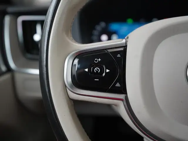 Volvo XC60 view 7