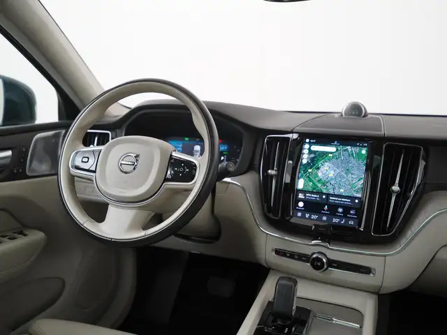 Volvo XC60 view 5