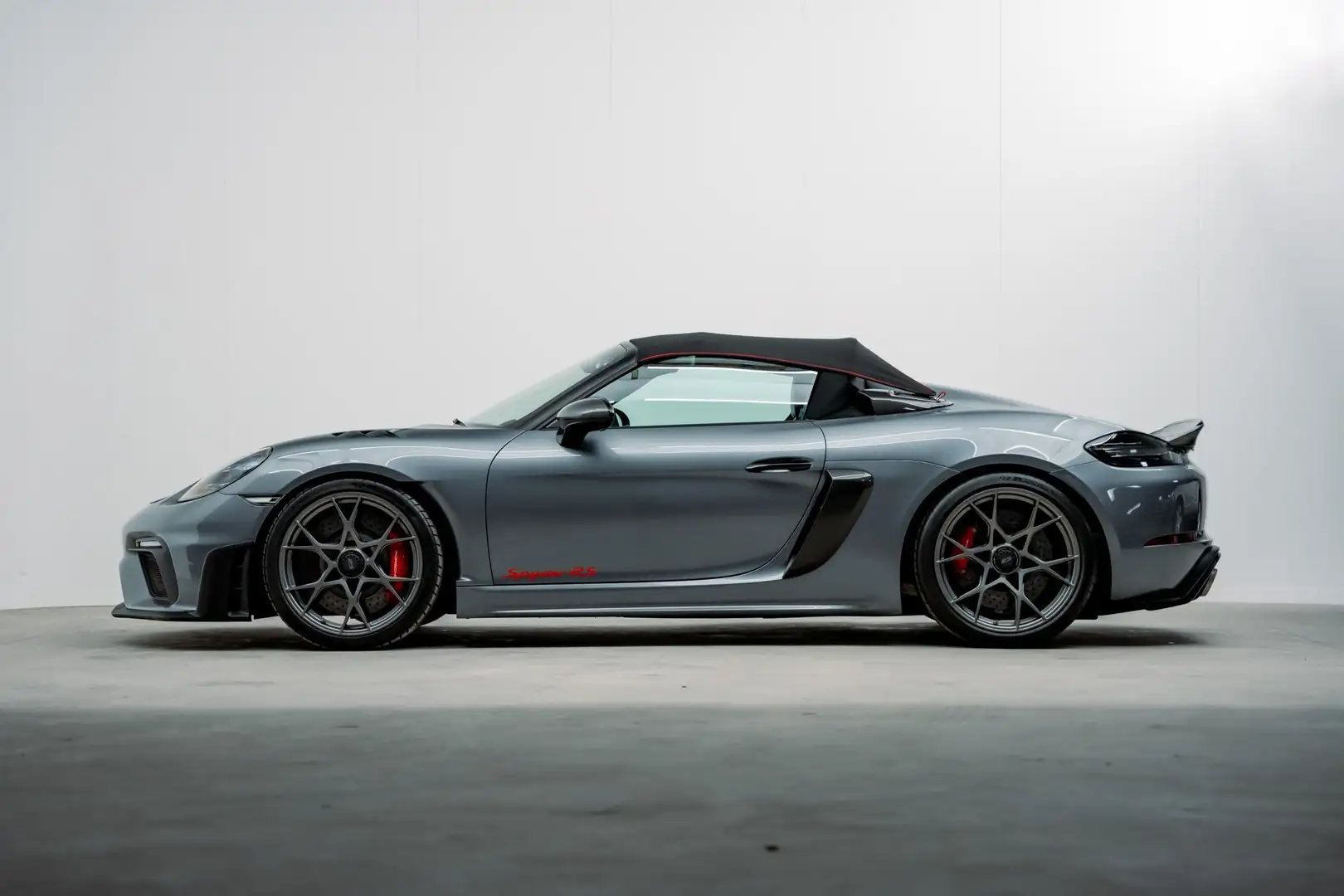 Porsche 718 Spyder RS | Weissach-Pakket | € 179.950,- Excl BTW | Grau - 2