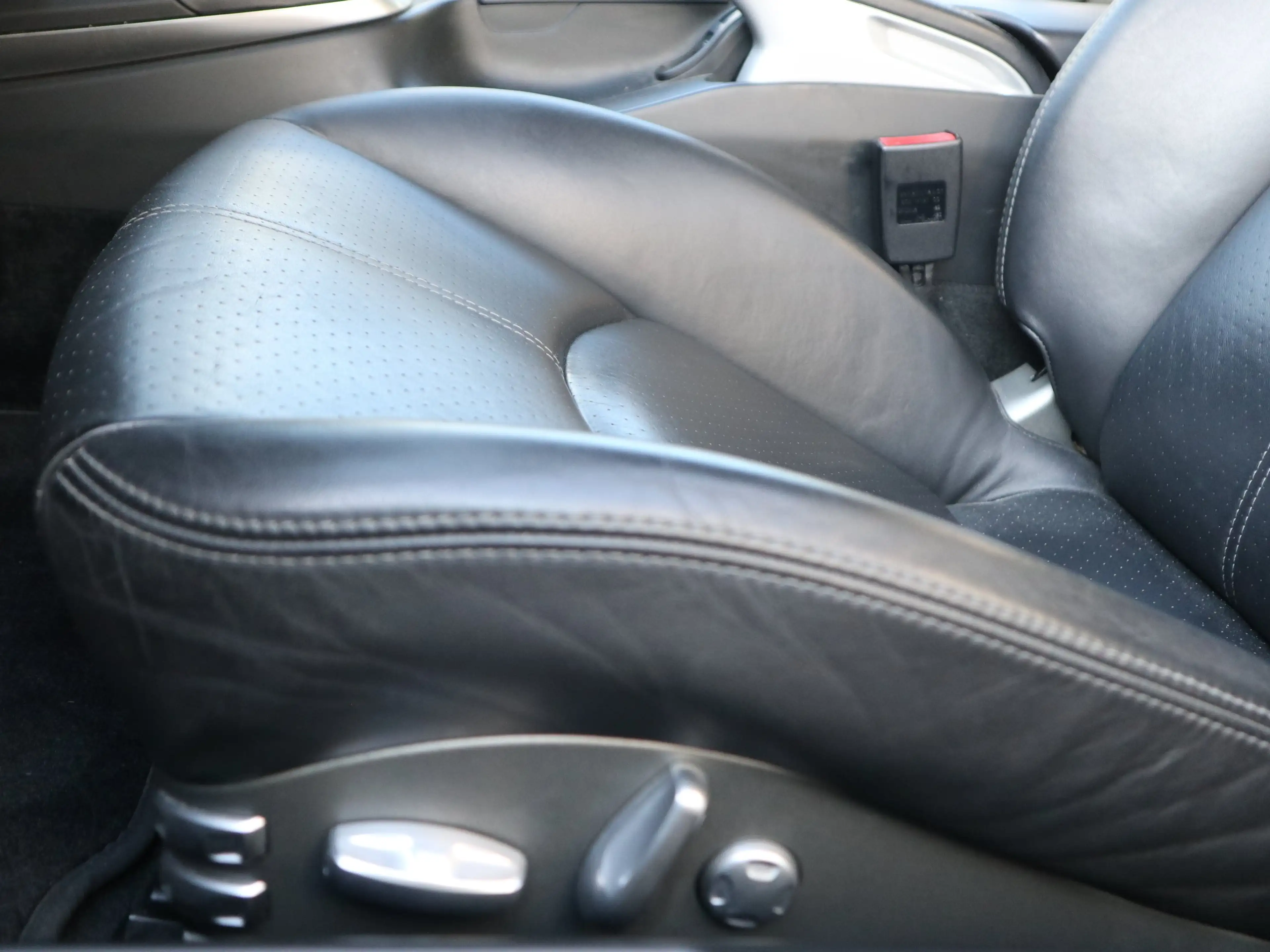 Porsche 997 Carrera 4 S Cabrio el. Sitze Memo SHZ Navi 20' — photo 9
