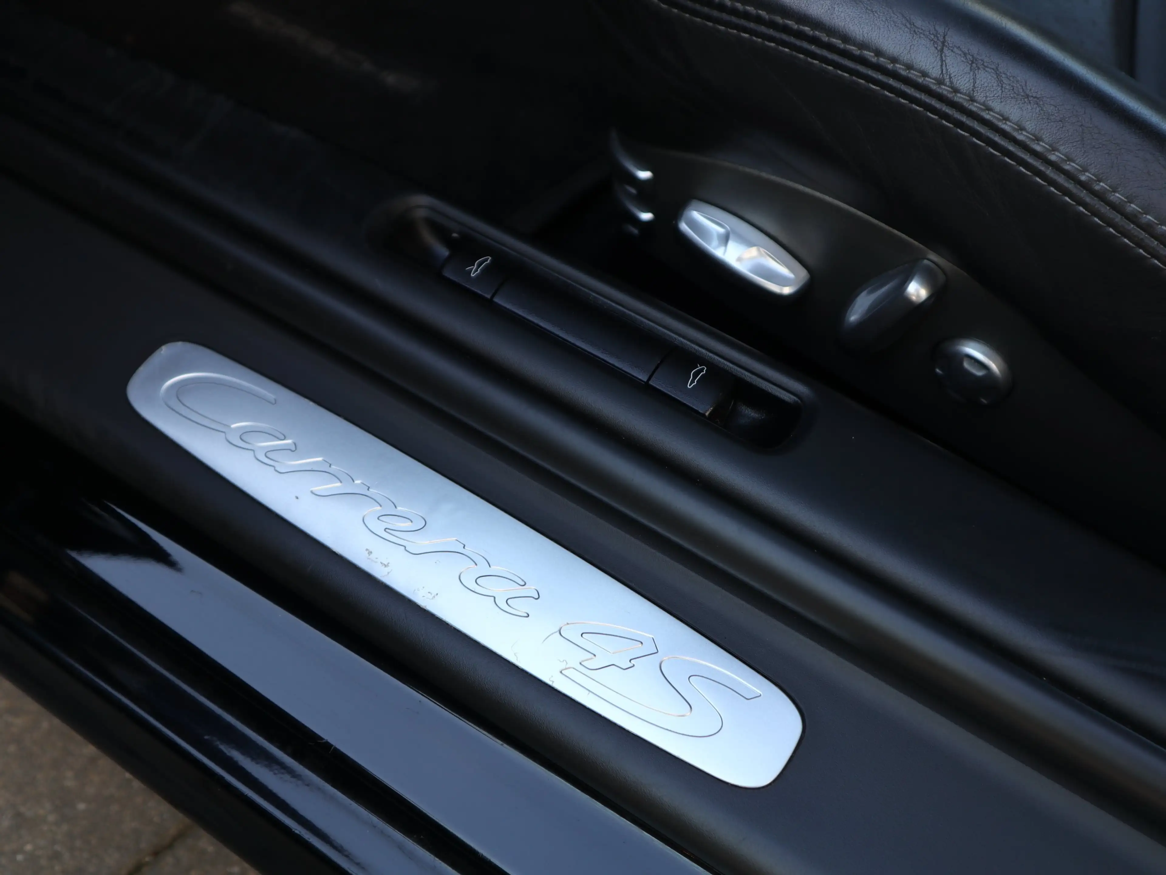 Porsche 997 Carrera 4 S Cabrio el. Sitze Memo SHZ Navi 20' — photo 11