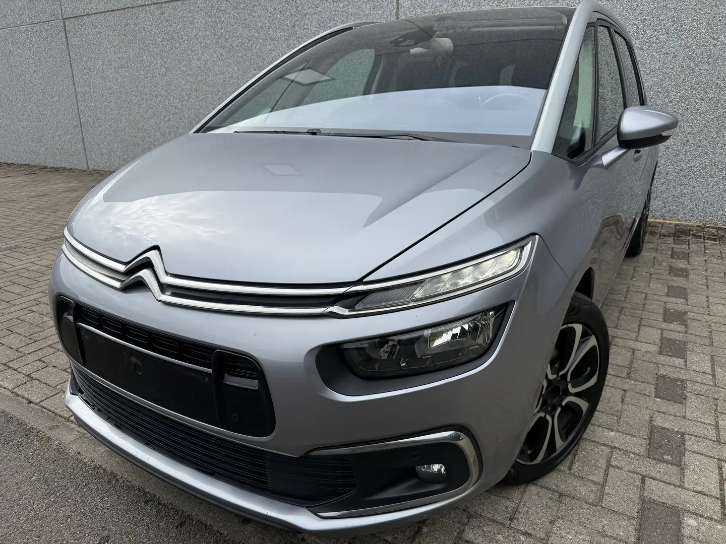 Citroen C4 SpaceTourer BOITE auto 1.5 BlueHDi 7places garantie 12mois✅ Grijs - 1