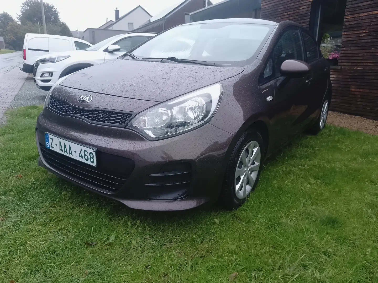 Kia Rio Rio 1.3i LS Brun - 1