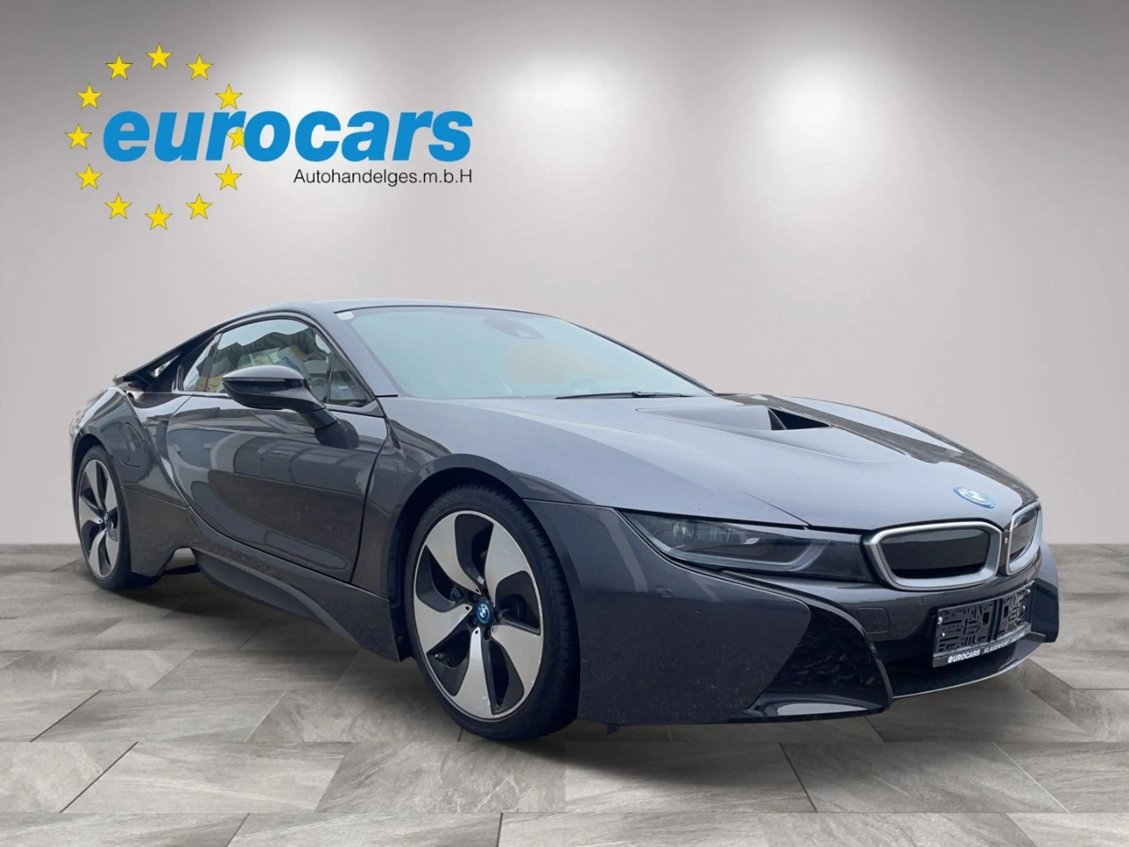 BMW i8 — photo 3