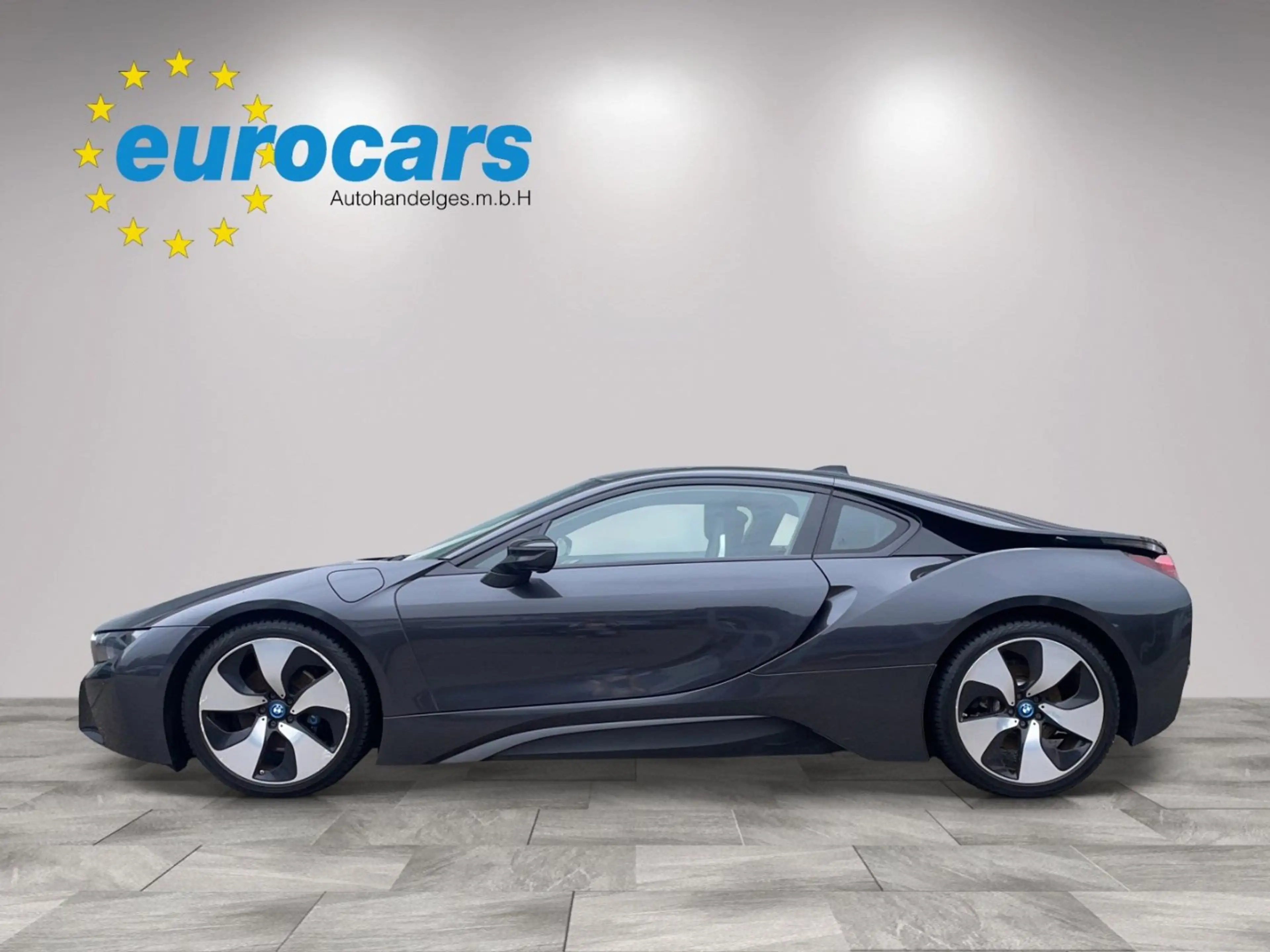 BMW i8 — photo 6