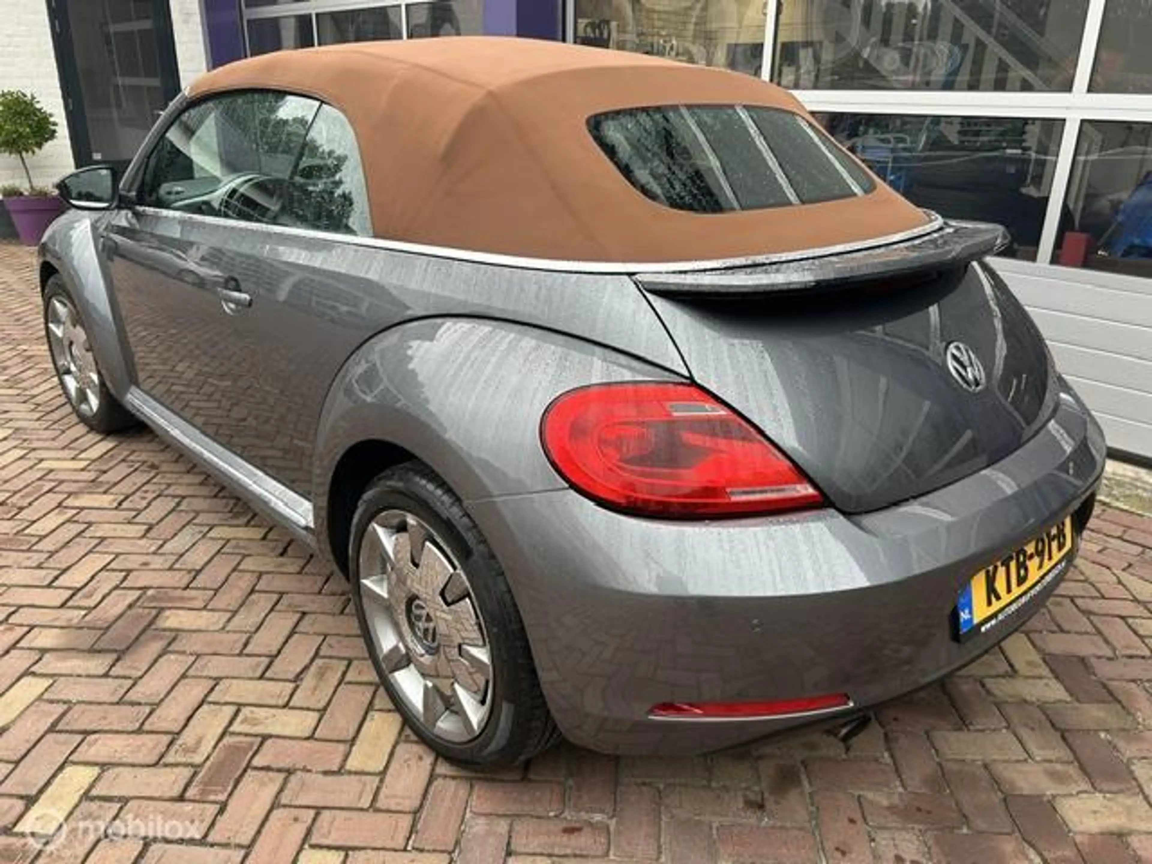 Volkswagen Beetle Cabriolet 1.2 KARMANN * AIRCO * NAVIGATIE — photo 5