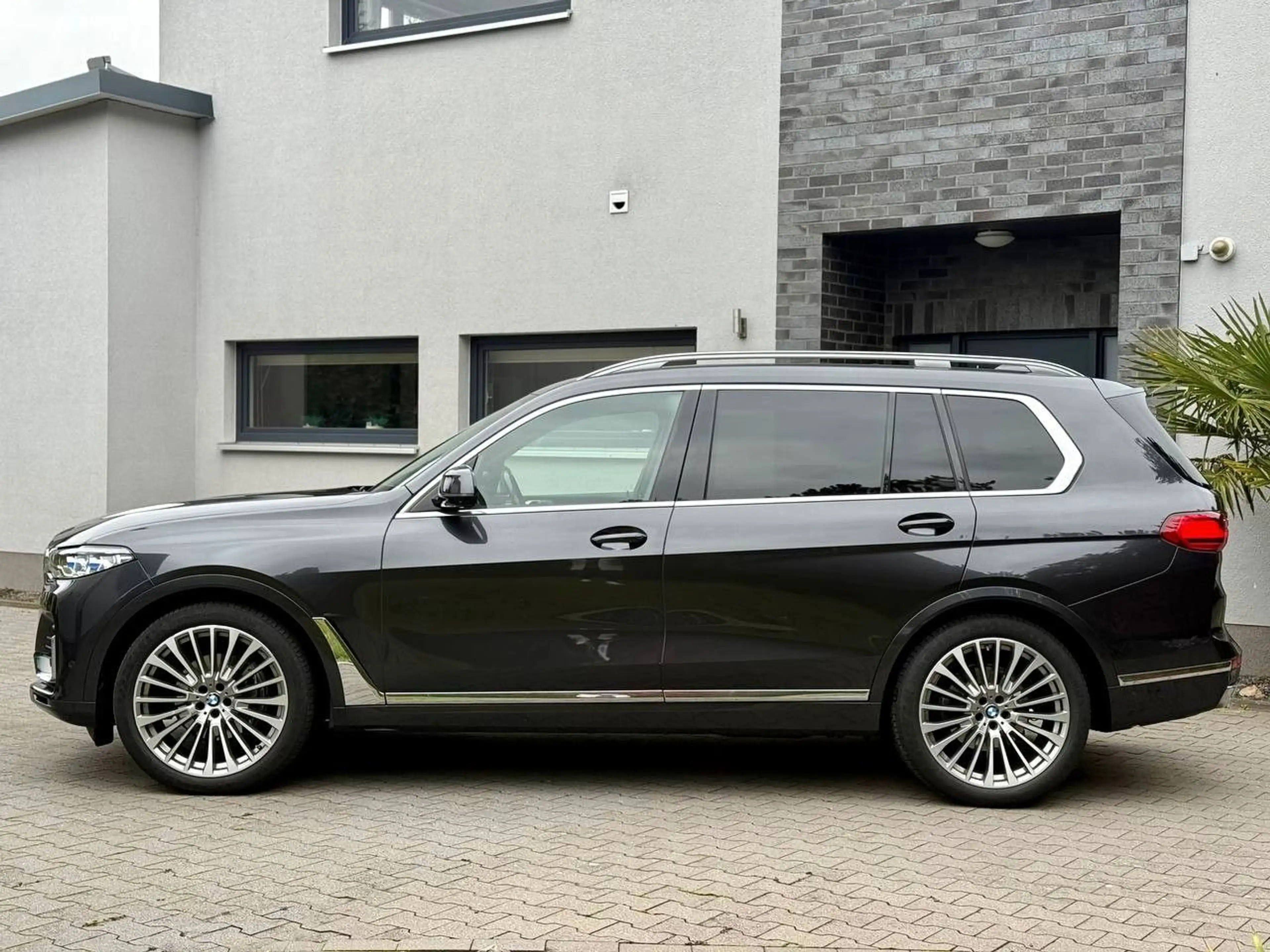 BMW X7 Exklusiv Design Pure Excellence 6-Sitz — photo 8