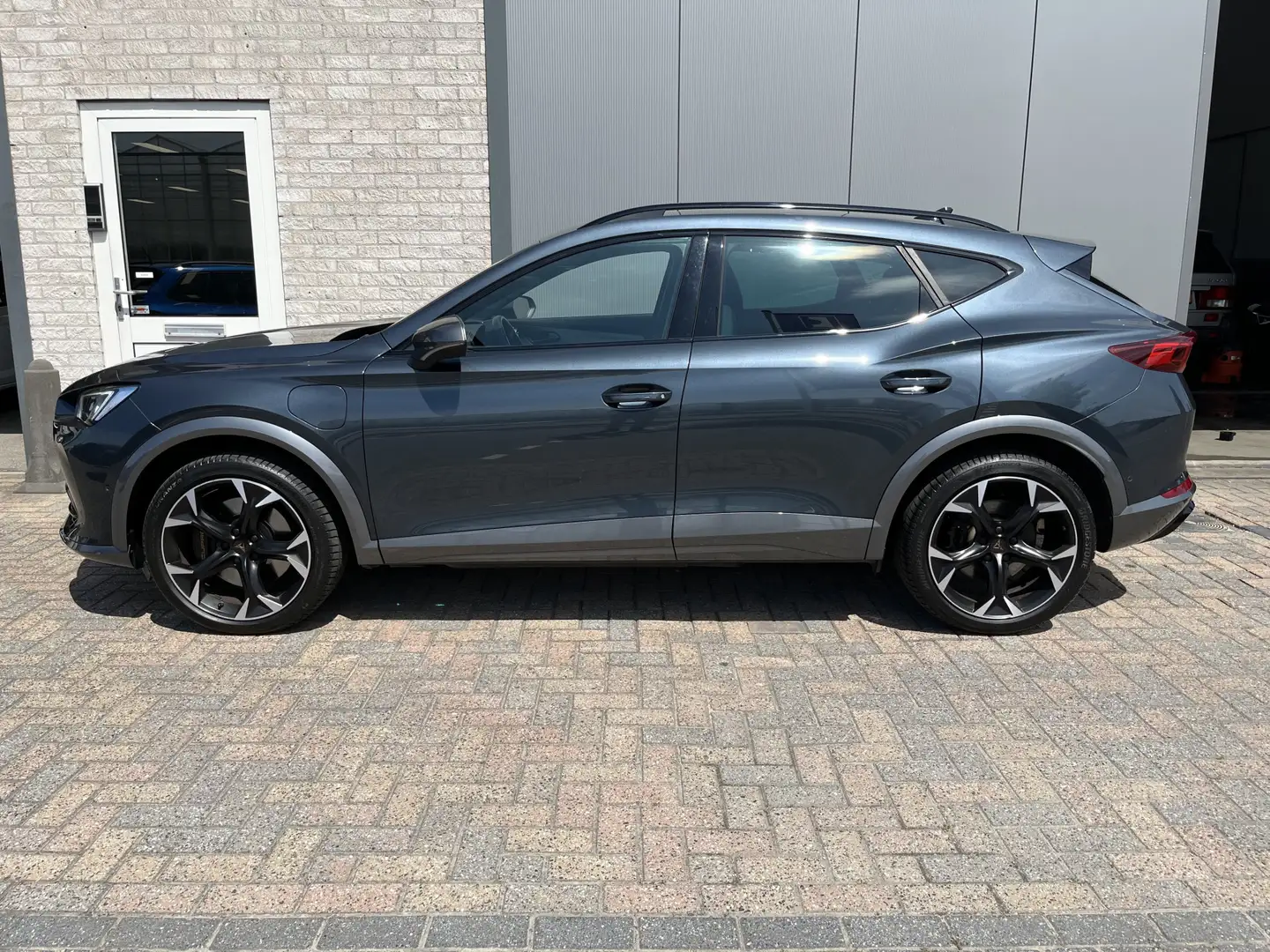 CUPRA Formentor 1.4 e-Hybrid VZ Performance / AUTOMAAT/ TREKHAAK/ Grijs - 2