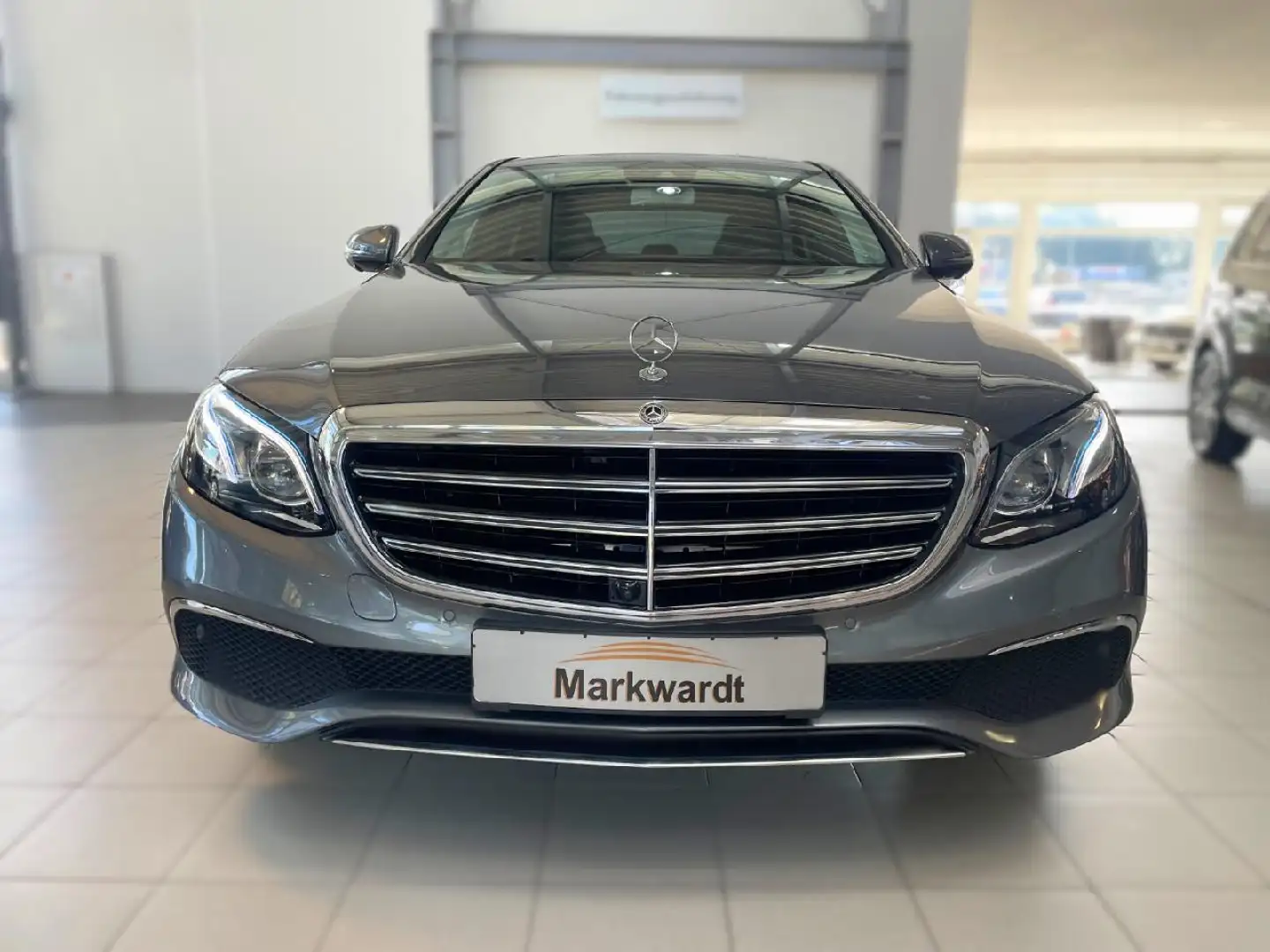 Mercedes-Benz E 220 E 220 d Gris - 2