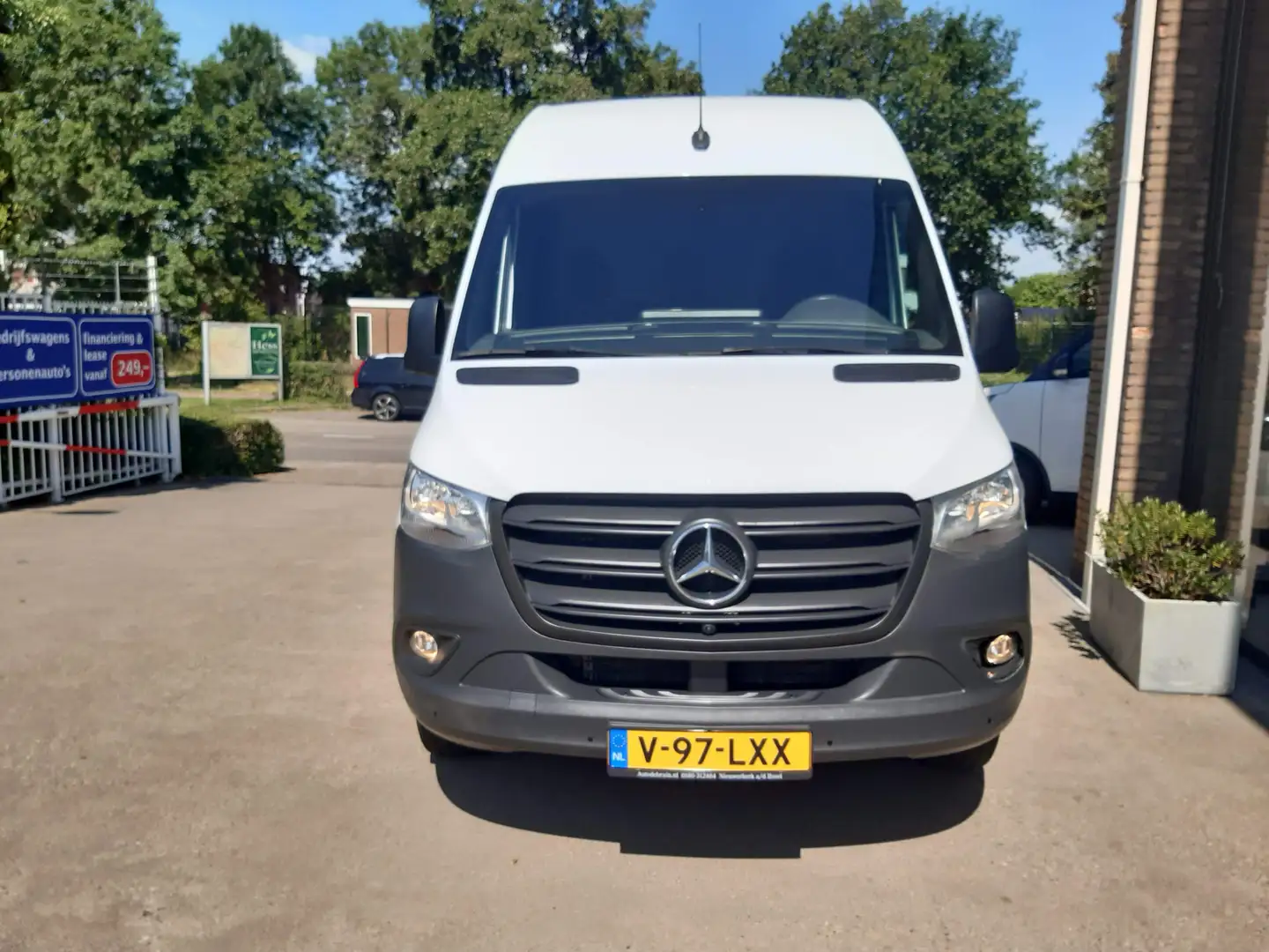 Mercedes-Benz Sprinter 317 CDI L2H2 RWD Camera Airco MBux Navi PDC Wit - 2