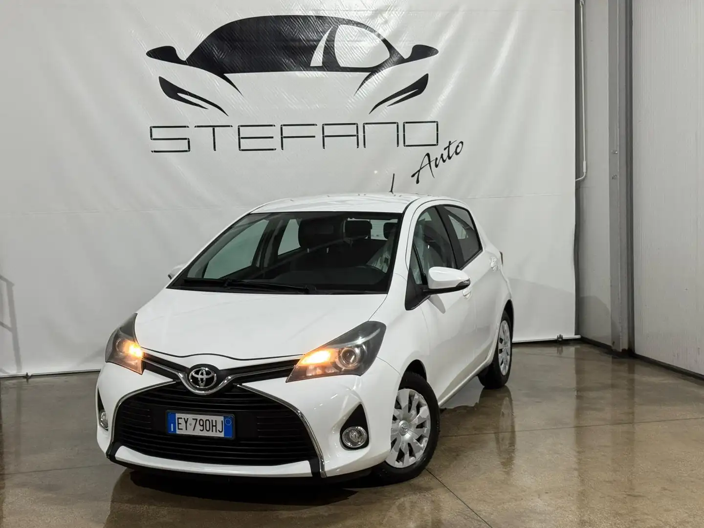Toyota Yaris Yaris III 2015 5p 1.4 d-4d Style Blanco - 1