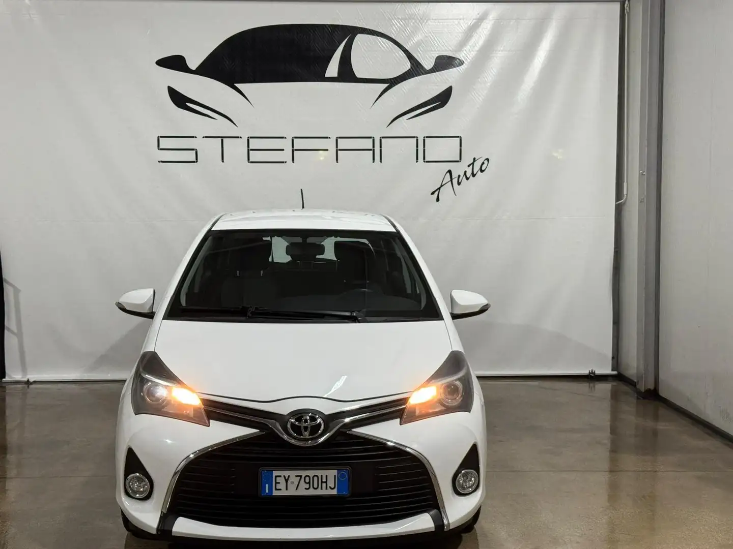 Toyota Yaris Yaris III 2015 5p 1.4 d-4d Style Blanco - 2