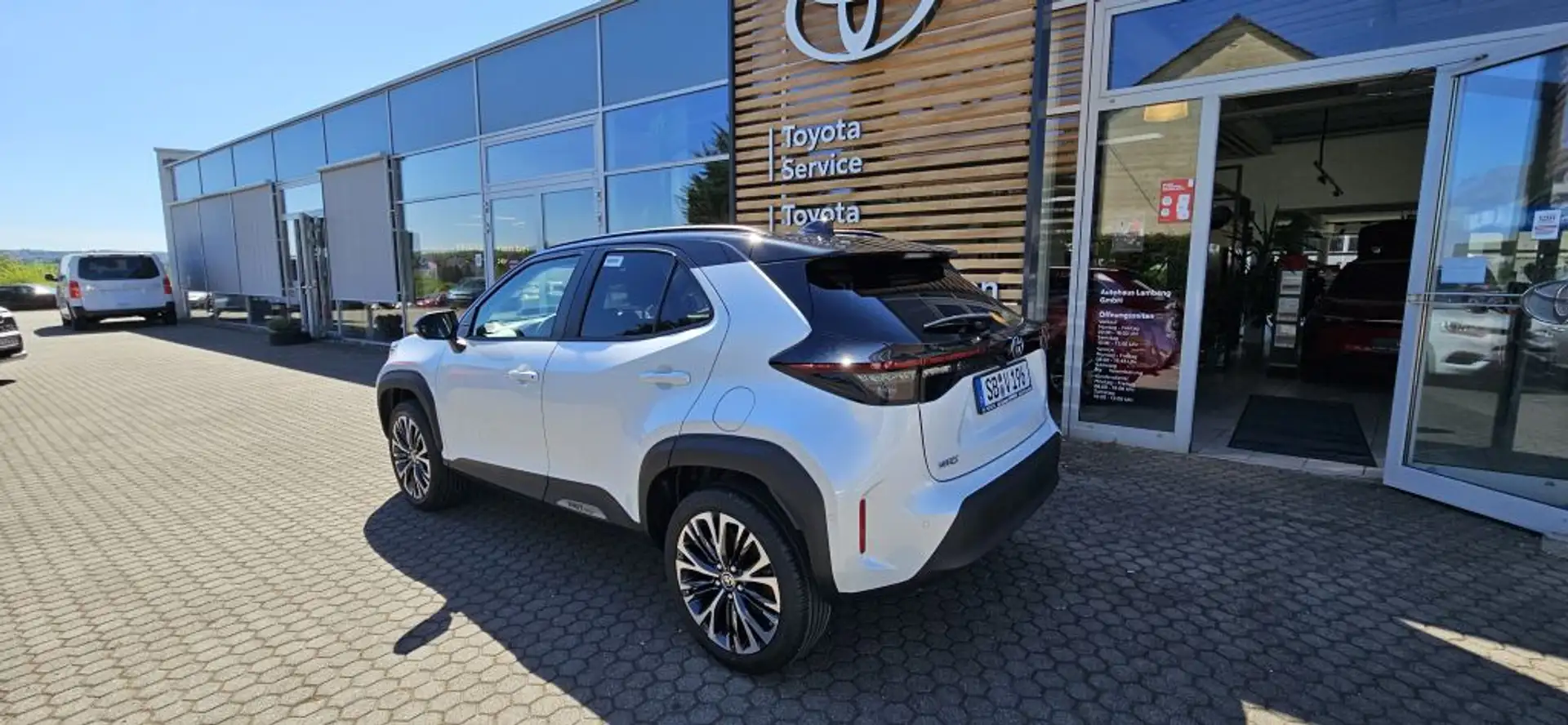Toyota Yaris Cross Hybrid 130 1.5 VVT-i Style Plus Weiß - 2