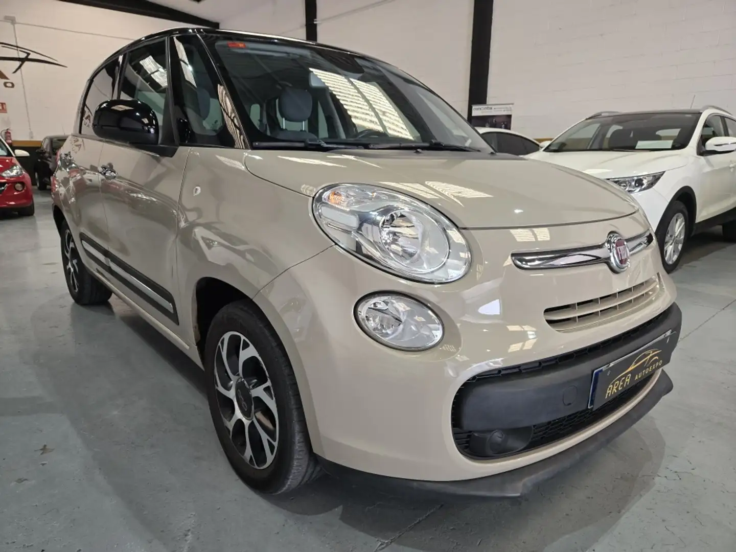Fiat 500L 1.4 Lounge Bruin - 2