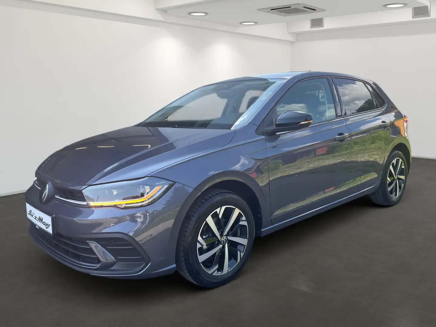 Volkswagen Polo VI 1.0 TSI Move *AHK*NAVI*KAMERA*MATRIX* Grau - 2