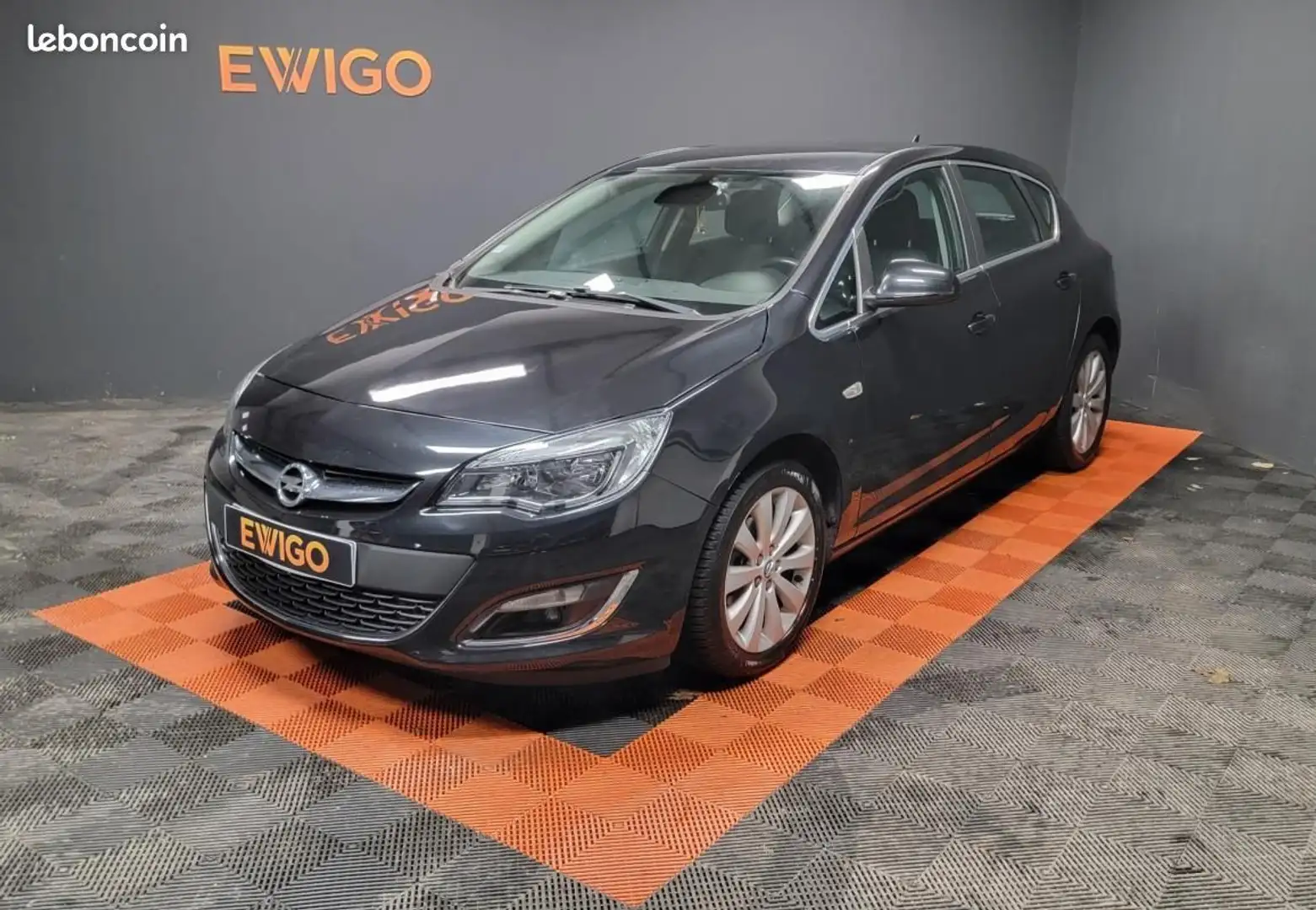 Opel Astra 1.4T 120ch COSMO 1ère Main Schwarz - 1