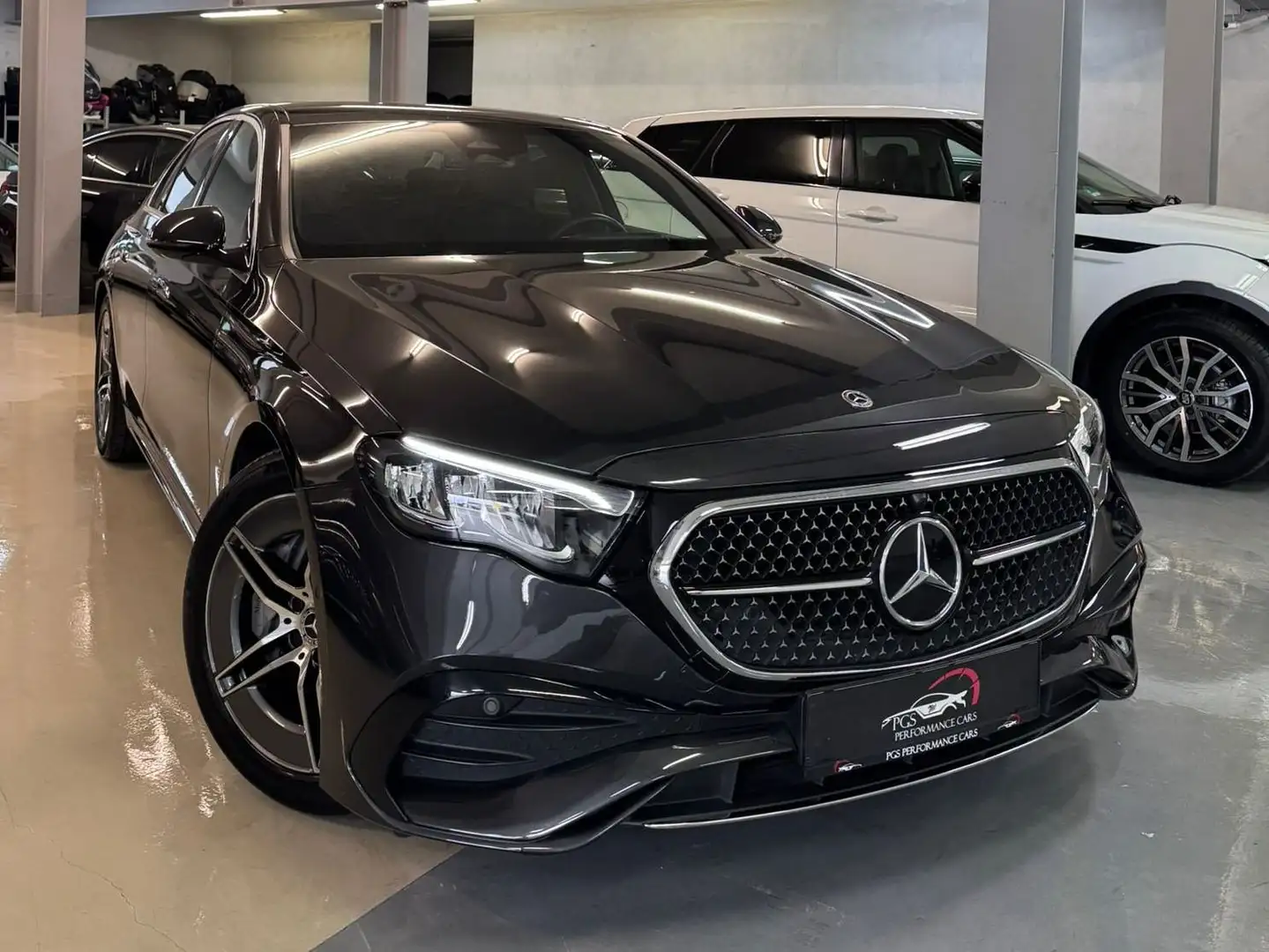 Mercedes-Benz E 220 E 220 d AMG Line Gris - 2