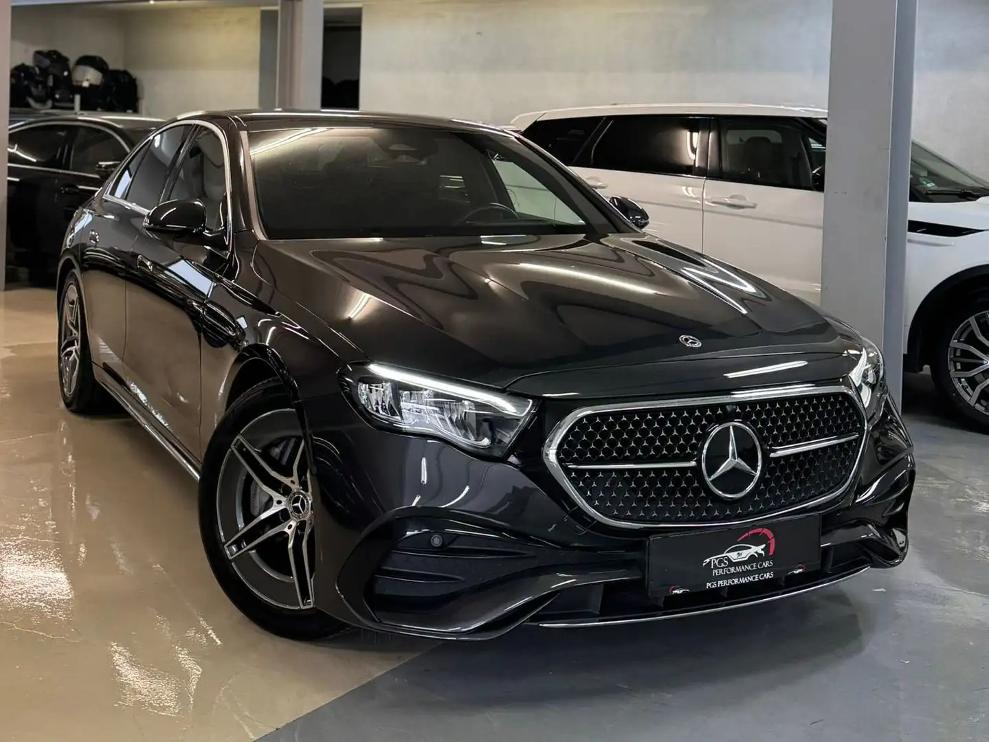 Mercedes-Benz E 220 E 220 d AMG Line Gris - 1