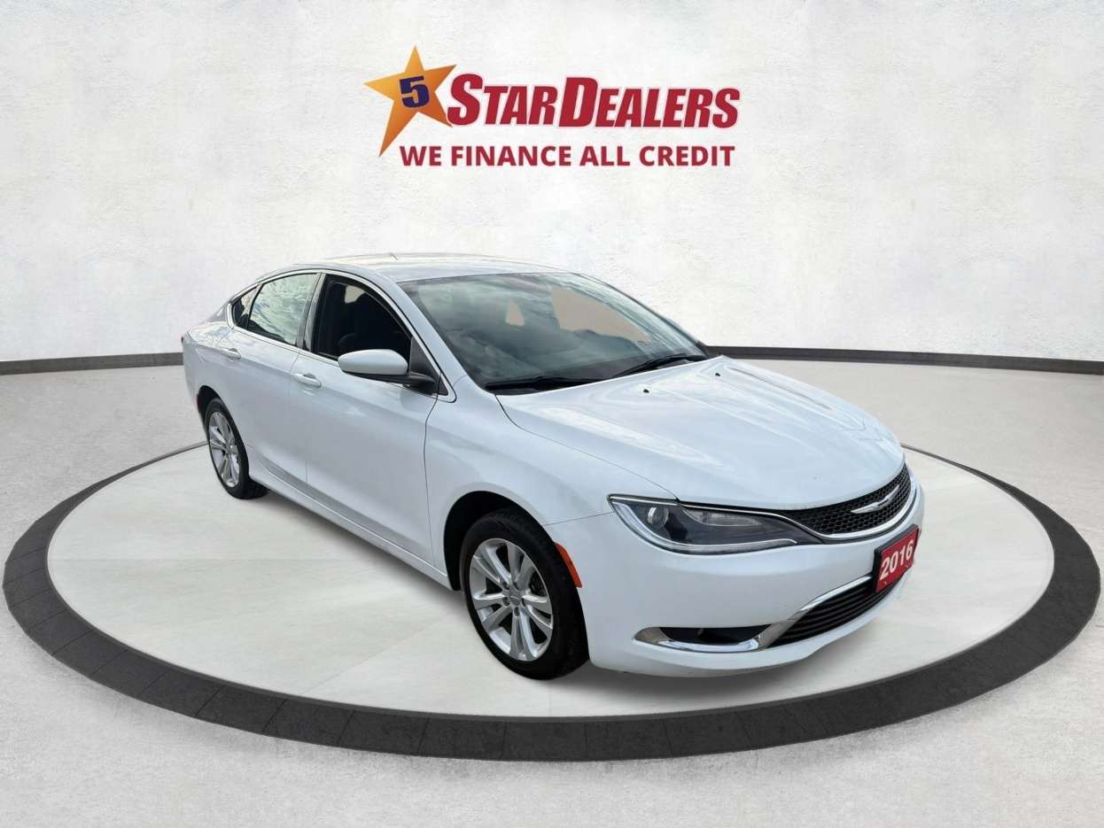 White 2016 Chrysler 200 Sedan Front-Wheel Drive Automatic