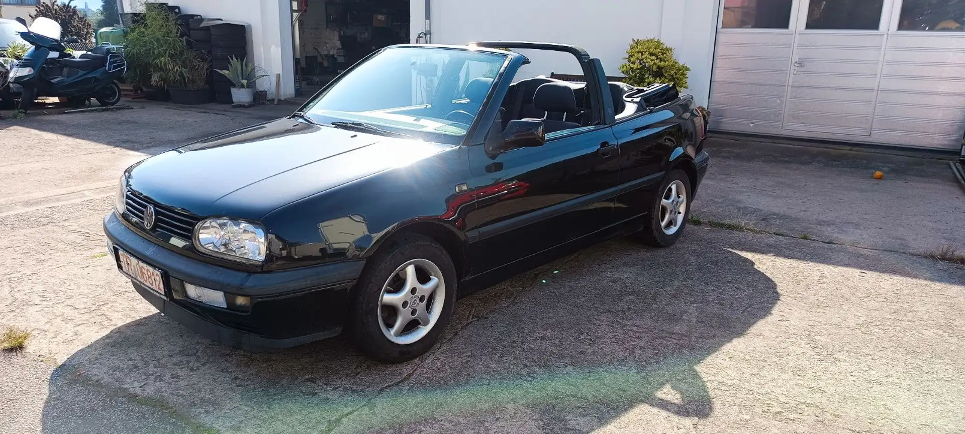 Volkswagen Golf Cabrio 1,6 Noir - 1