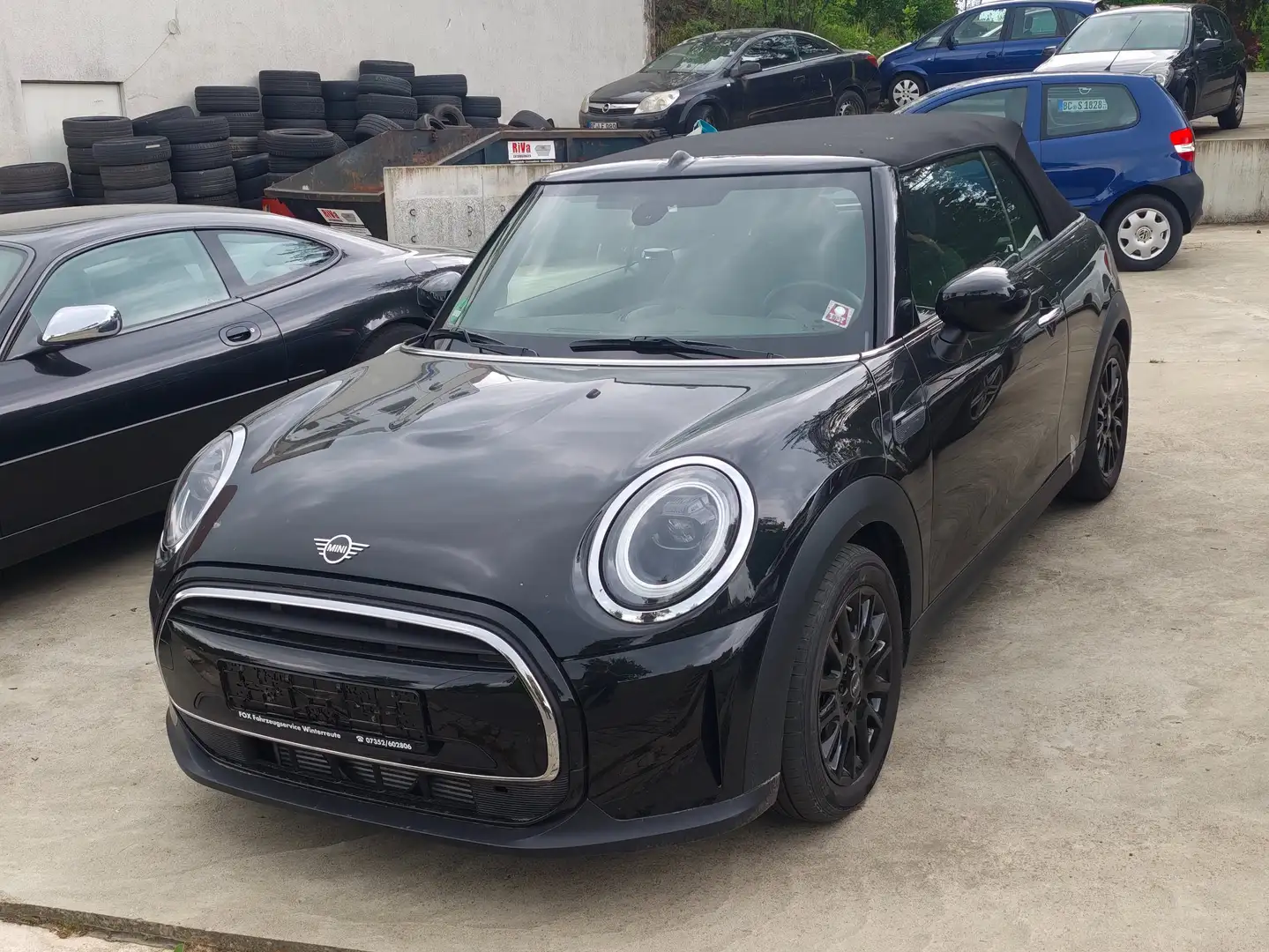MINI One Cabrio Blackyard Schwarz - 2