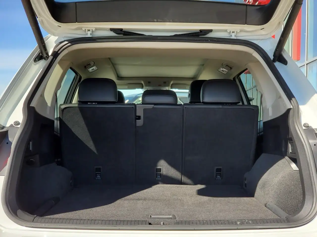 Volkswagen Tiguan снимка Volkswagen Tiguan