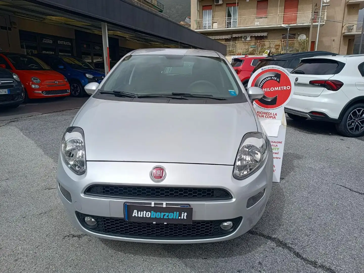 Fiat Punto 1.3 MJT 95CV Street - SOLO 60.800 KM !!!!! Plateado - 2