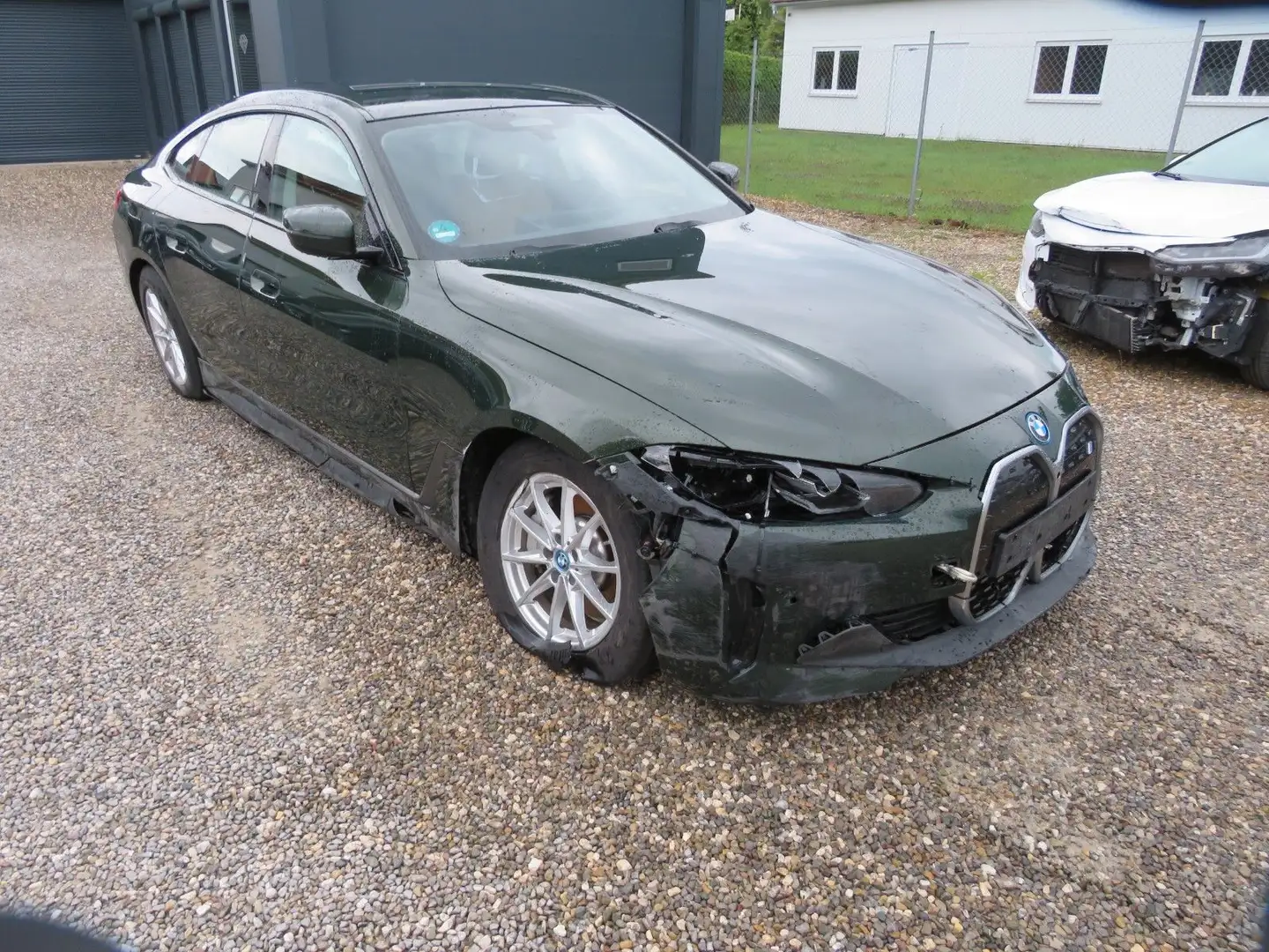 BMW i4 Baureihe i4 Gran Coupe 35 eDrive Grün - 2