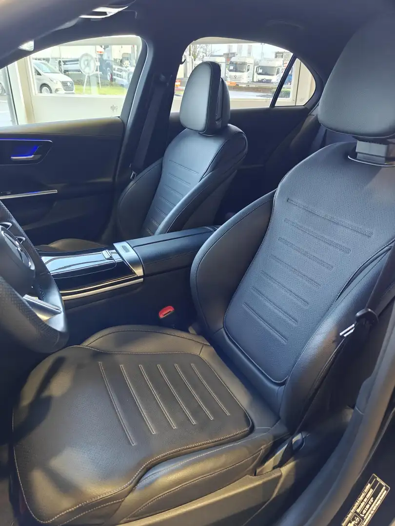 Mercedes-Benz C 300 e Berline AMG Line | Nightpack | Verwarmde Zetels Zwart - 2
