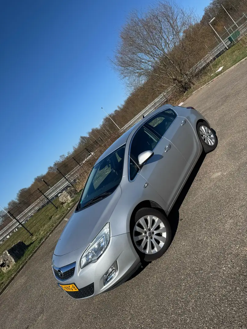 Opel Astra 1.4 OPC LINE Gris - 1