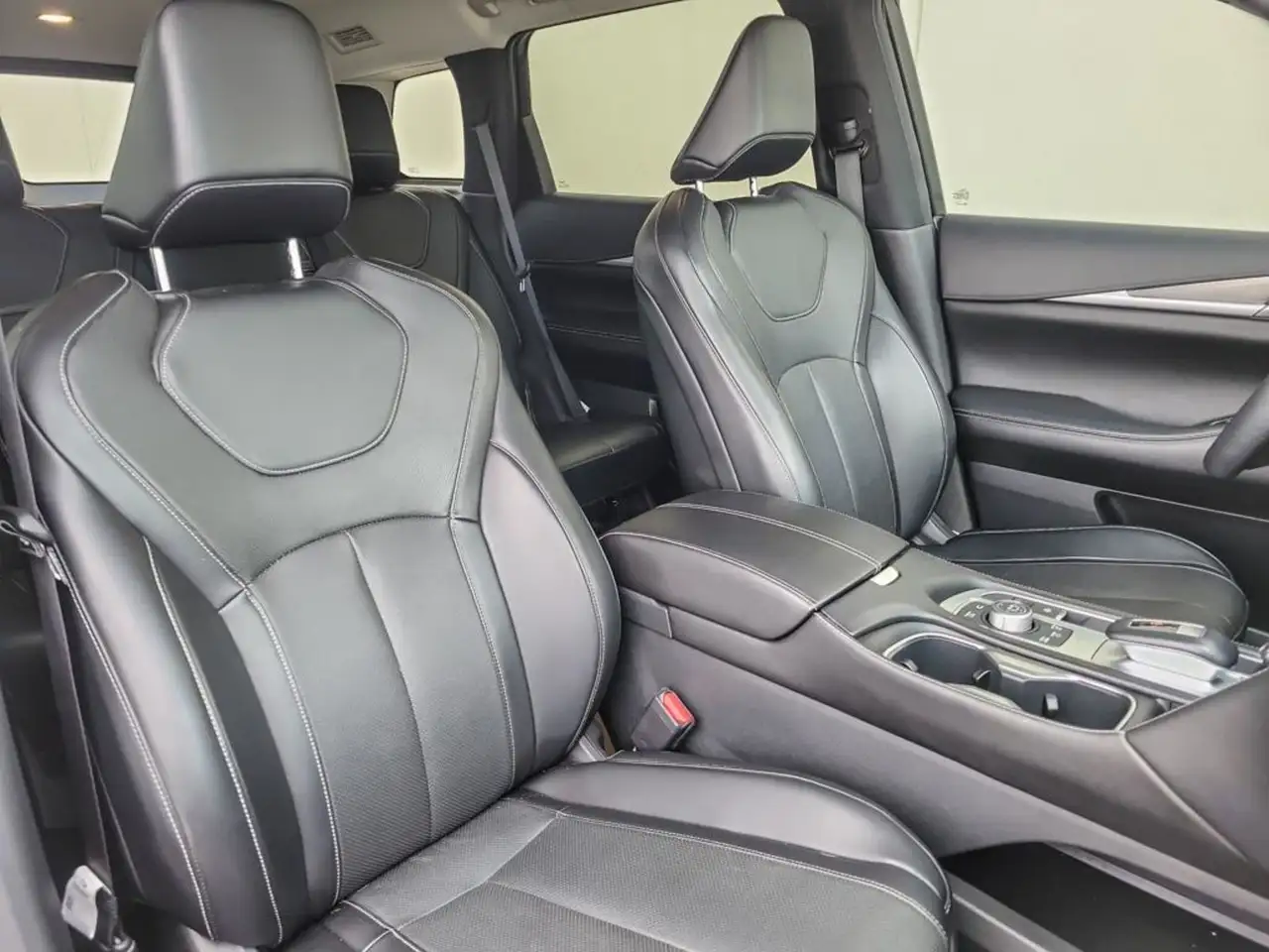 Infiniti QX60 снимка Infiniti QX60