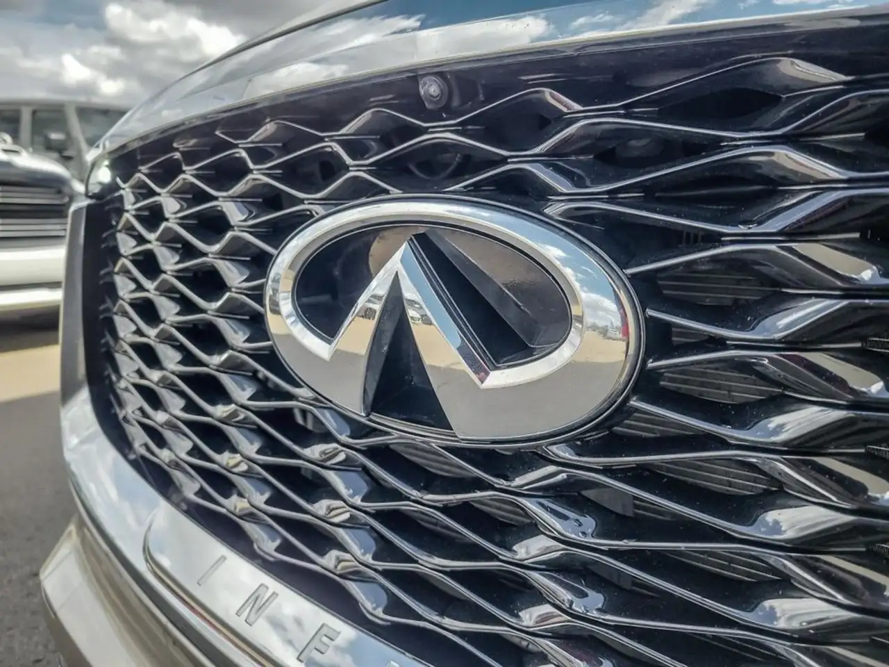 Infiniti QX60 снимка Infiniti QX60