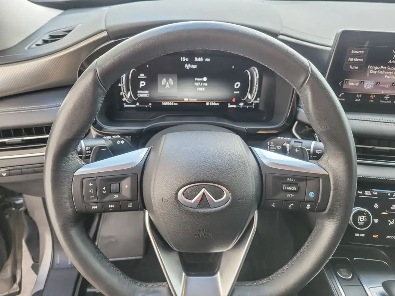 Infiniti QX60 снимка Infiniti QX60